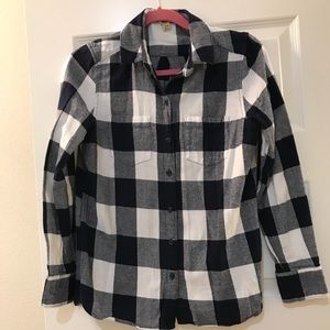 Woolrich Navy and White Plaid Button Up Flannel